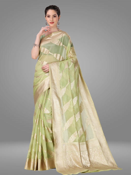 Pista Banarasi Jacquard Saree With Blouse Piece